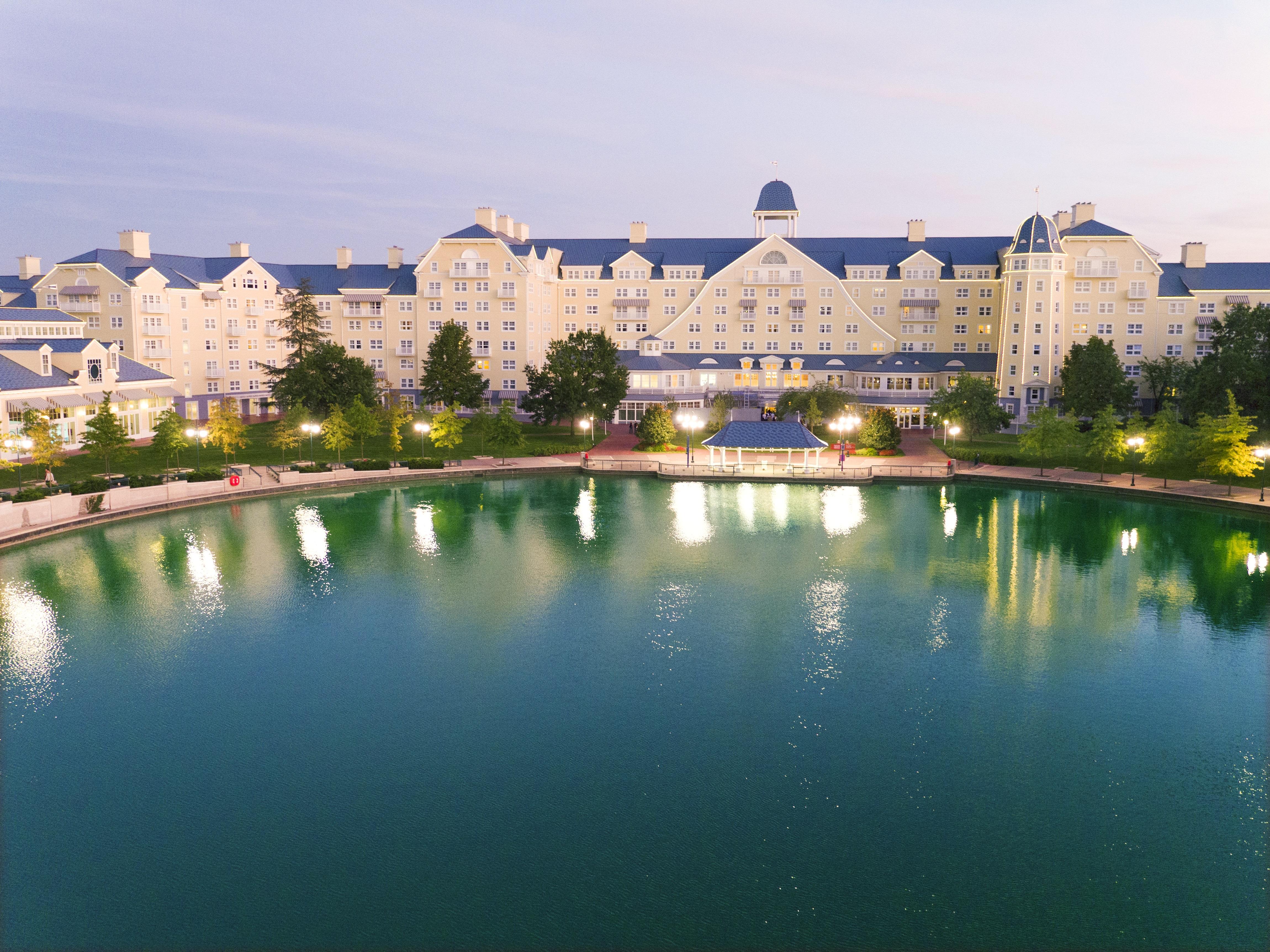 Disney Newport Bay Club Chessy  Exterior photo